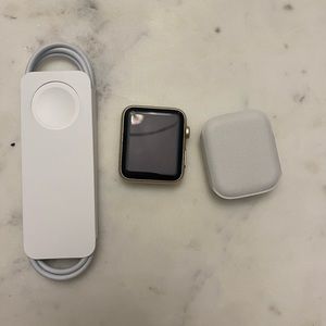 Apple Watch Series 1. 42 mm gold.